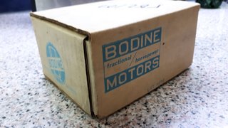 Motor Elétrico 115V 260 RPM com Capacitor