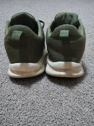 Zapatillas deportivas verde oliva talla 42