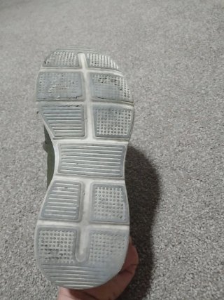 Zapatillas deportivas verde oliva talla 42