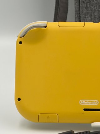 Nintendo Switch Lite Giallo + Caricatore
