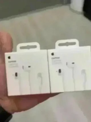 Lote 2 EarPods Apple con Conector Lightning (Caja
