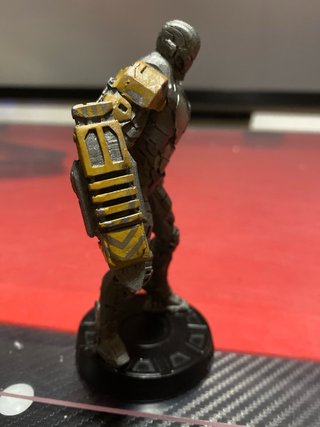 Figura Iron Man Mark XXV Striker Marvel