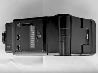 Flash Soltron AF882NIK + 4 pilas Varta Pro