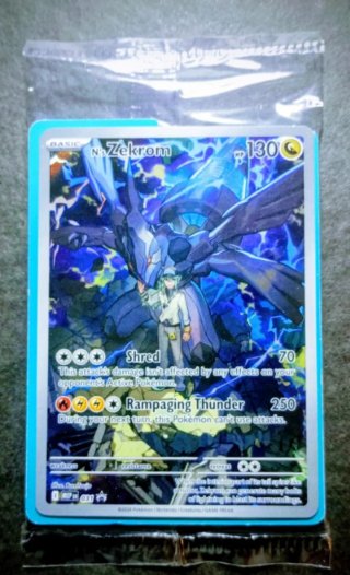 Carta Pokémon N's Zekrom 130 HP sellada ingles