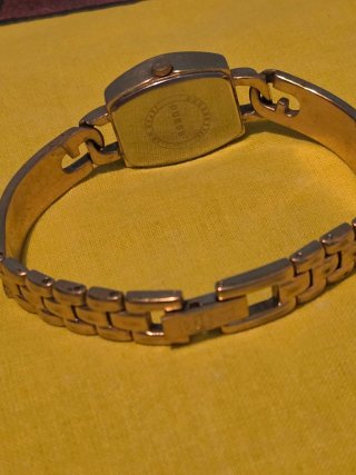 Reloj Guess Dorado Mujer