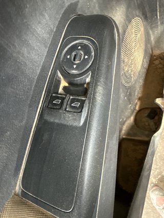 MANDO ELEVALUNAS DELANTERO IZQUIERDO Ford Transit Courier (C4A)(2013->)