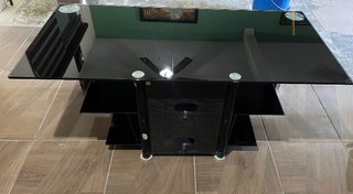 Mesa de centro cristal y metal