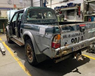 Mitsubishi md142382 caja relés fusibles l200 33316