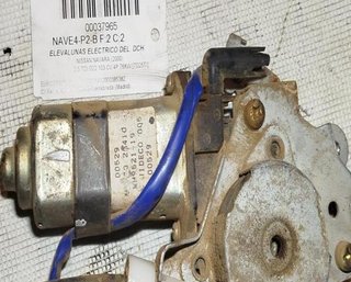 Elevalunas del der nissan 37965 80730 2s410 navara