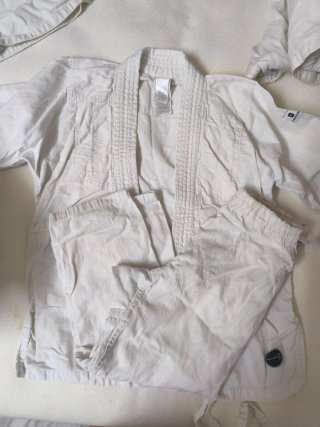 Lote 4 uniformi arti marziali per bambini