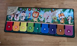 Piano de suelo musical para bebés