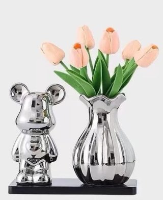 Adorno Oso Plateado y Jarrón Flores