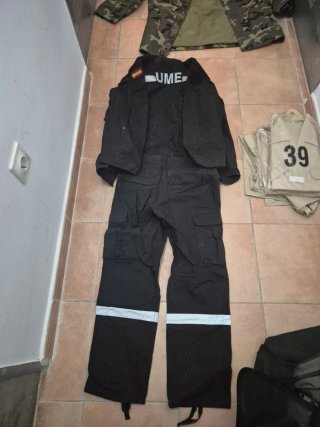 Precio en privado. Ropa militar UME y Ejercito tie