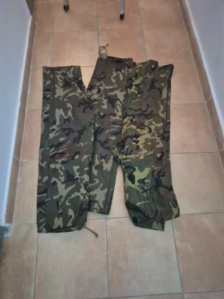 Precio en privado. Ropa militar UME y Ejercito tie