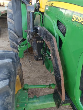 Anclajes pala John Deere 5095M