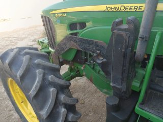 Anclajes pala John Deere 5095M
