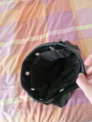 Bolso cubo Zara negro tachuelas