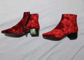 Botines de terciopelo rojo