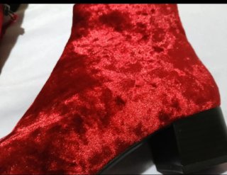 Botines de terciopelo rojo