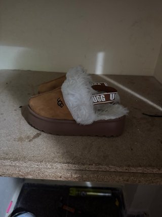 Zapatillas UGG Marrones con Blanco