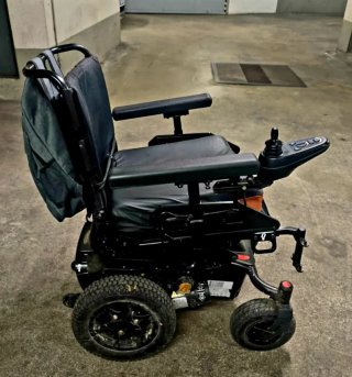 SILLA DE RUEDAS ELÉCTRICA