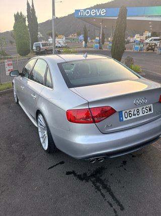 Audi A4 B8