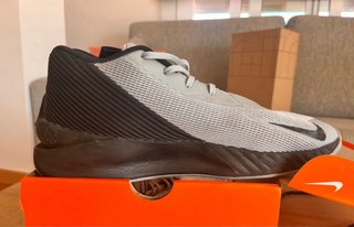 Nike G.T. Jump Academy Light Smoke Grey