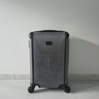Maleta de cabina Tumi Tegra-Lite gris