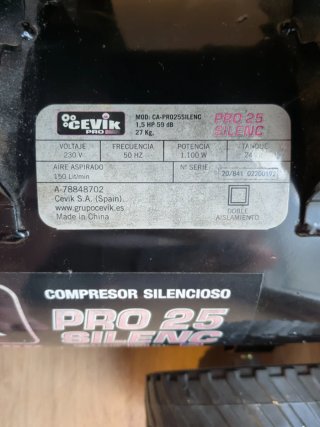 Compresor Cevik PRO 25 SILENC 24L, aerógrafo nuevo