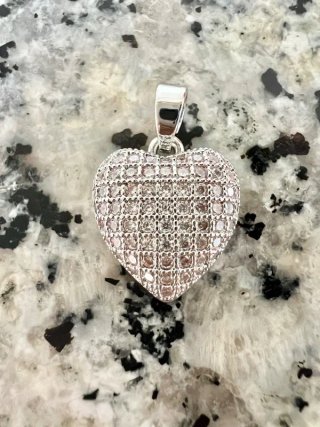 Charm corazón plateado con brillantes | Acero inox