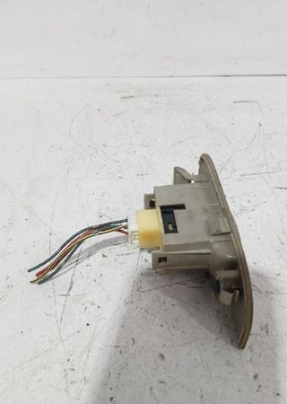 Mando elevalunas toyota 7427205020 avensis 172366