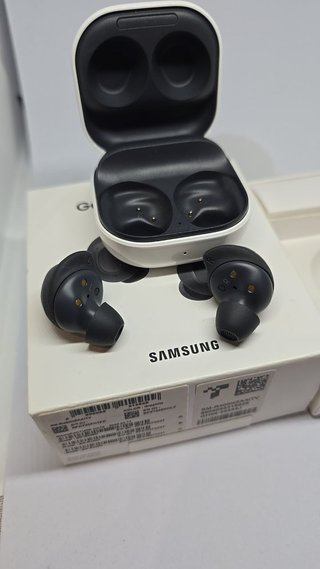 Samsung Buds FE mai usate