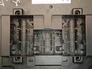 Caja reles / fusibles SEAT IBIZA (6P1)