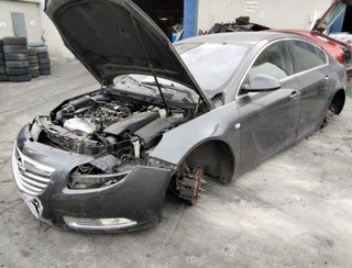 1858977 13226842 luz central opel insignia berlina
