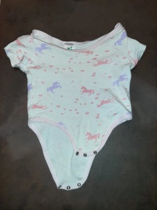 Lotto 3 body 3/6 mesi unicorno