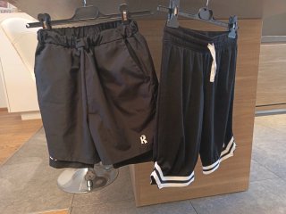 Lotto 2 pantaloncini sportivi bambino 12/13 anni