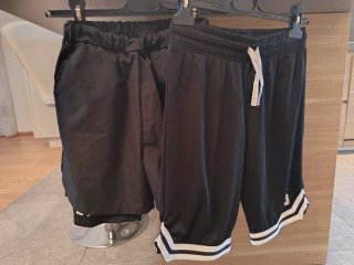 Lotto 2 pantaloncini sportivi bambino 12/13 anni