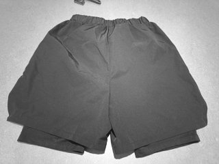 Lotto 2 pantaloncini sportivi bambino 12/13 anni