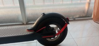 Patinete eléctrico plegable  batería agotada