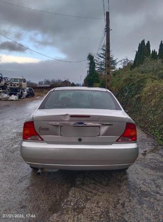 Paragolpes del ford 242498 98ab17757 focus berlina