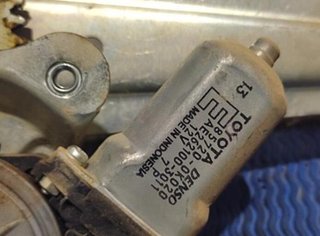 Elevalunas tras der toyota 85720 0k020 hilux 31402