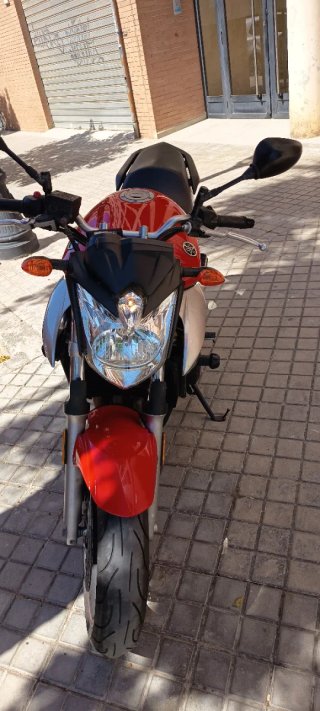 Yamaha XJ6 2011 Roja y Plata