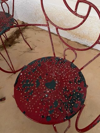 Mesa y 2 sillas jardín hierro rojo