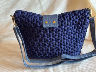 Borsa uncinetto fettuccia blu