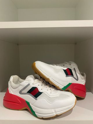 Zapatillas Gucci Blancas y Rojas