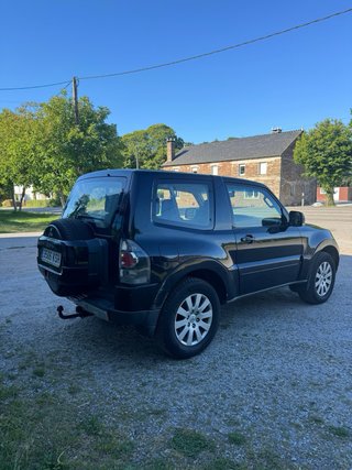 Mitsubishi Montero 2010
