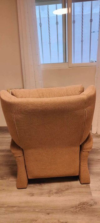 Sillón reclinable beige tela