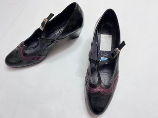 Zapatos Pitillos Talla 39 Negros y Morados