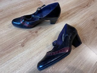 Zapatos Pitillos Talla 39 Negros y Morados