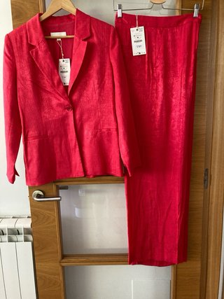 Traje Zara